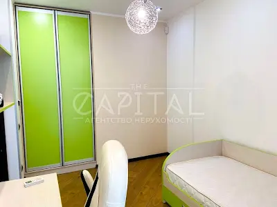 квартира за адресою Регенераторна вул., 4