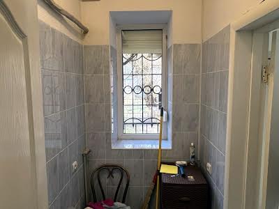 квартира за адресою Лабораторна вул., 37/33