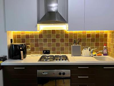 квартира за адресою Велика Васильківська вул. (Червоноармійська), 124а