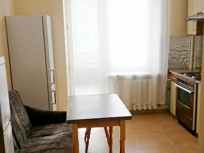 квартира за адресою Волинська вул., 10