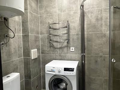 квартира за адресою Салютна вул., 2к4
