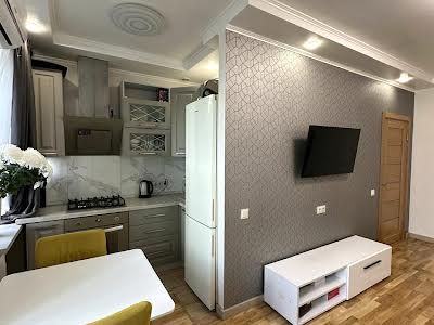 квартира за адресою Набережно-Хрещатицька вул., 33