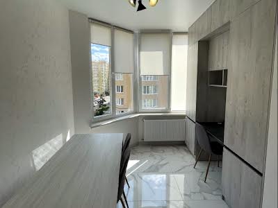 квартира за адресою Корольова вул., 4