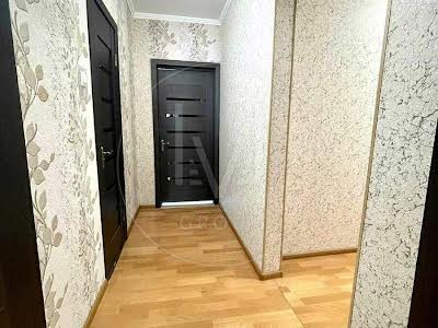 квартира за адресою Милославська вул., 12