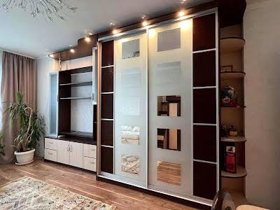 квартира за адресою Печерська вул., 6