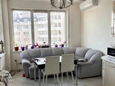 квартира за адресою Середньофонтанська вул., 19-А