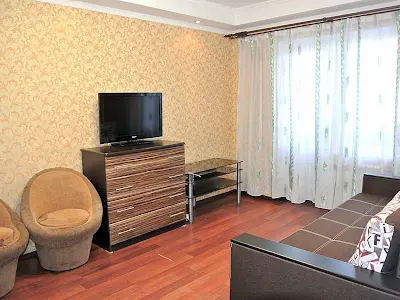 квартира за адресою Богатирська вул., 8