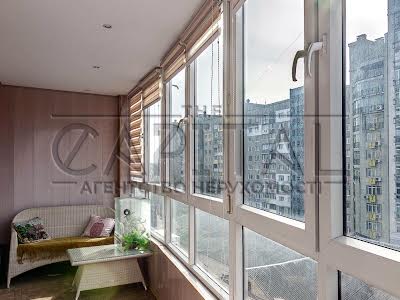 квартира за адресою Панаса Мирного вул., 28-А