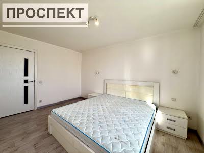 квартира за адресою Михайла Лушпи просп., 5 к27