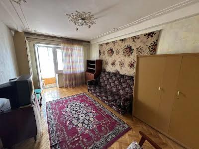 квартира по адресу Строителей ул., 12-А