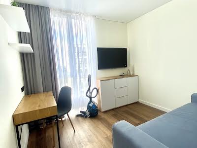 квартира за адресою Салютна вул., 2в