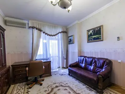 квартира за адресою Старонаводницька вул., 13