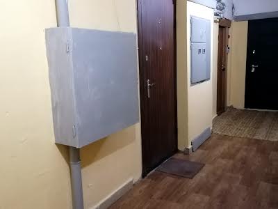 квартира за адресою Каштанова вул., 8-Б