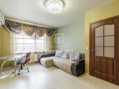 квартира за адресою Бориса Гмирі вул., 12б