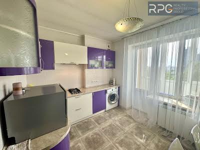 квартира по адресу Печерский спуск, 8