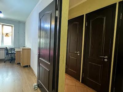 квартира за адресою Прирічна вул., 6