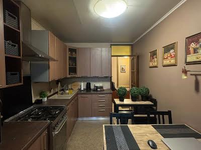 квартира за адресою Щекавицька вул., 40/37