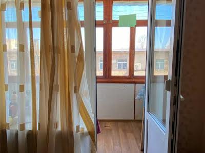 квартира за адресою смт. Великодолинське, Ентузіастів, 4