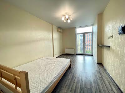 квартира за адресою Регенераторна вул., 4