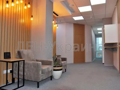 комерційна за адресою Юрія Шумського вул., 1-А
