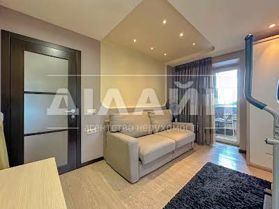 квартира за адресою Лобановского, 30