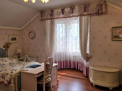 будинок за адресою с. Погреби, Новая, 11