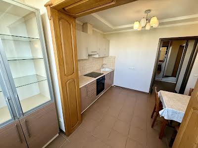 квартира по адресу Ревуцкого ул., 21