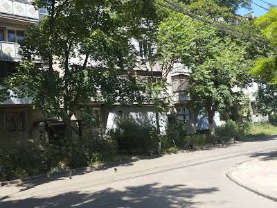 квартира за адресою Космонавтів вул., 28