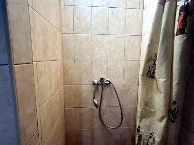 комерційна за адресою Пекарська вул., 43