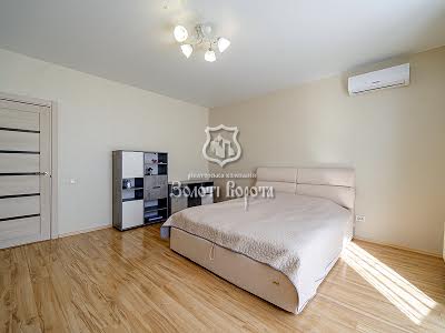 квартира за адресою Драгоманова вул., 2б