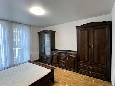 квартира за адресою Залізнична вул., 9