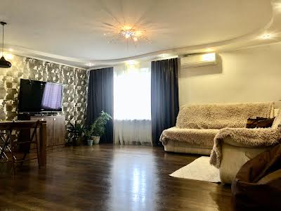 квартира за адресою Панікахи вул., 117