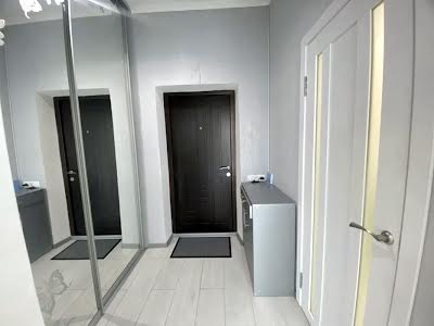 квартира за адресою Дегтярна вул., 11
