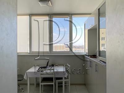 квартира за адресою Боголюбова вул., 37