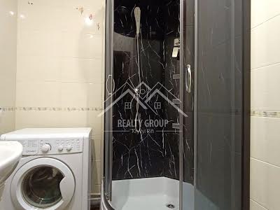 квартира за адресою Лісового вул., 8