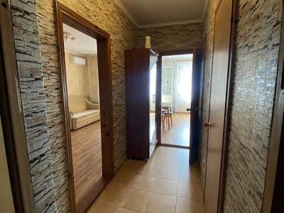 квартира за адресою Драгоманова вул., 14