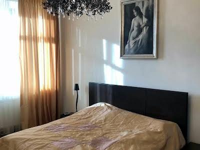 квартира за адресою Старонаводницька вул., 6Б