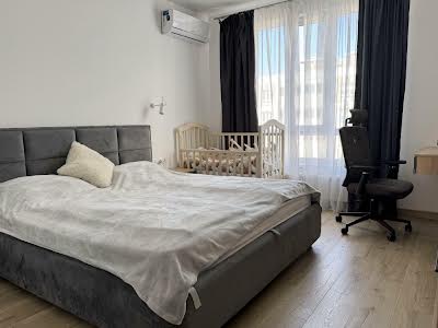 квартира за адресою Приозерний бульв., 5