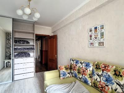 квартира за адресою Павла Тичини просп., 10
