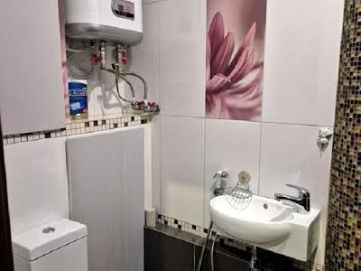квартира за адресою Сухумська вул., 24