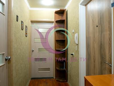 квартира за адресою Івасюка, 30