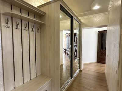 квартира за адресою Довга вул., 20б