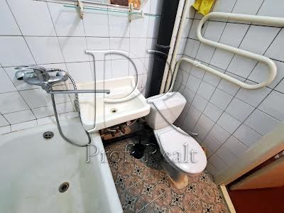 квартира за адресою Митрополита Василя Липківського вул. (Урицького), 9