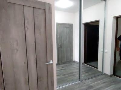 квартира за адресою Машинобудівників вул., 16