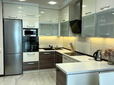 квартира за адресою Регенераторна вул., 4