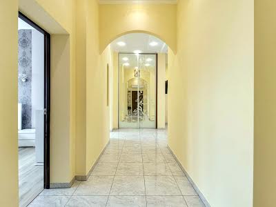 квартира за адресою Кучера, 4