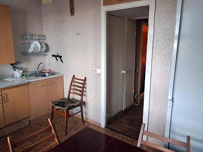 квартира за адресою Хорольська вул., 5