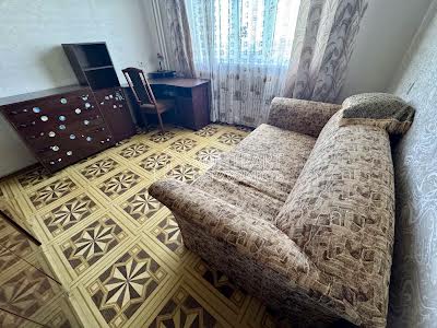 квартира за адресою Перемоги просп., 65б