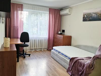 квартира за адресою Оболонський просп., 18-Б