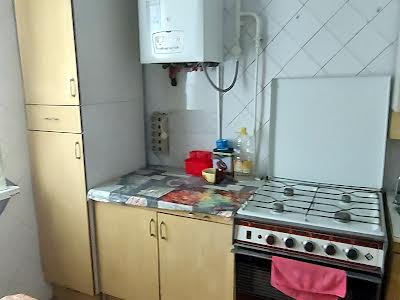 квартира за адресою 12-та Поздовжня вул., 3